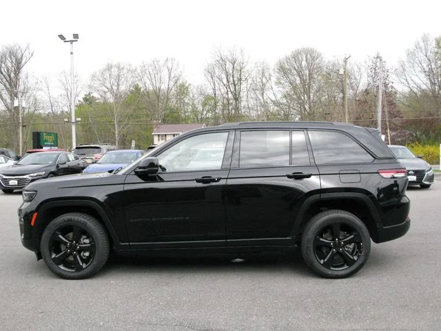 2023 Jeep Grand Cherokee Limited — photo