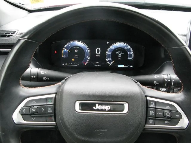 2022 Jeep Compass (Red) Edition — photo