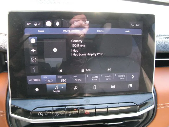 2022 Jeep Compass Limited — photo