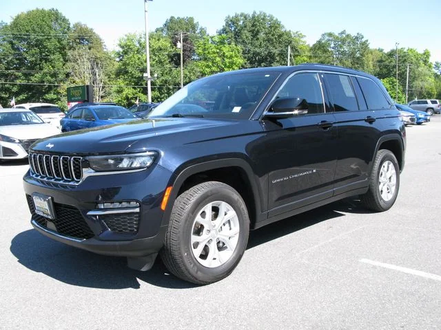 2023 Jeep Grand Cherokee Limited — photo