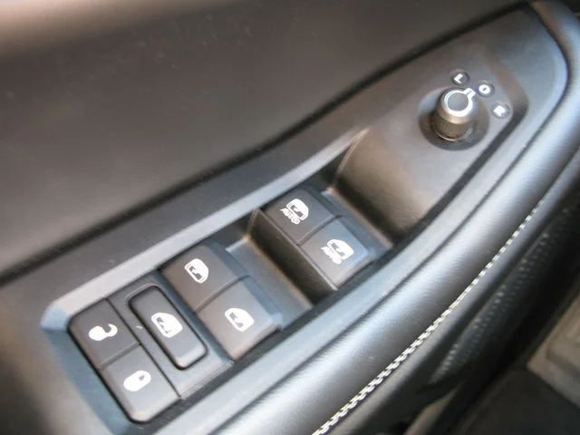 2023 Jeep Grand Cherokee Limited — photo