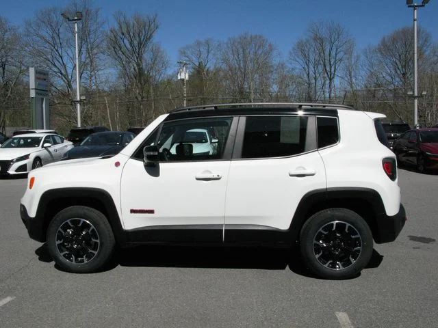 2023 Jeep Renegade Trailhawk — photo