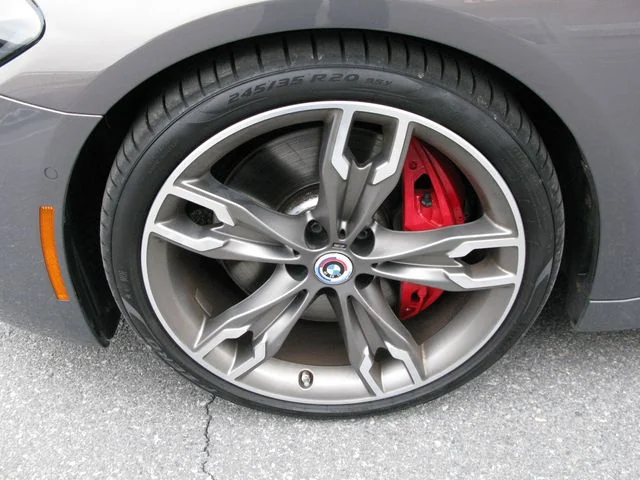 2023 BMW 5 Series M550i xDrive — photo