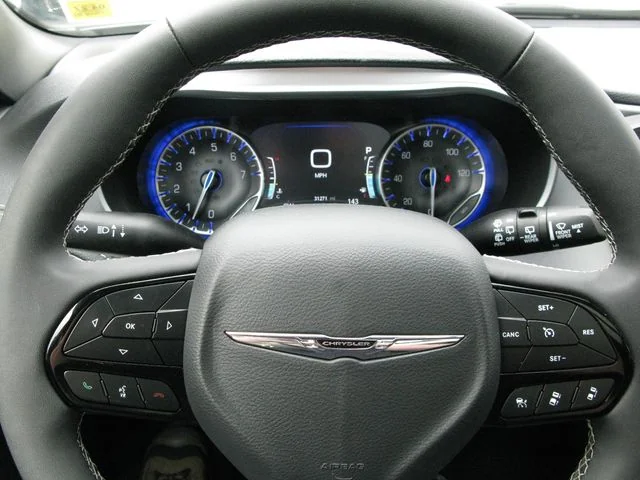 2025 Chrysler Pacifica Limited — photo