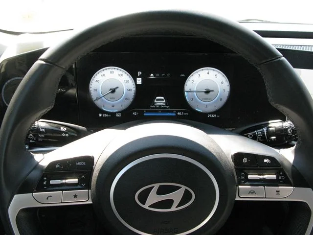 2025 Hyundai ELANTRA Limited — photo
