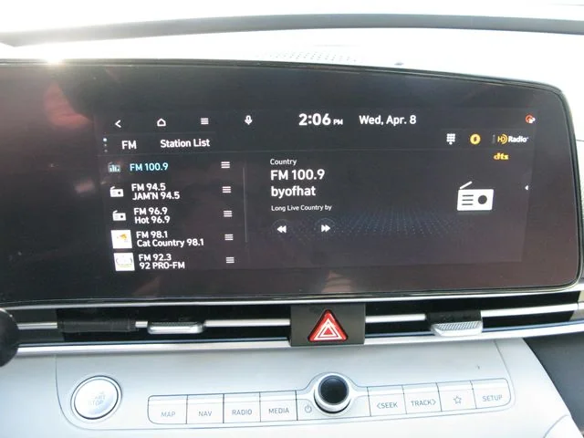 2025 Hyundai ELANTRA Limited — photo