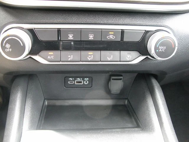 2025 Nissan Altima 2.5 SV — photo