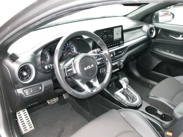 2023 Kia Forte GT-Line — photo