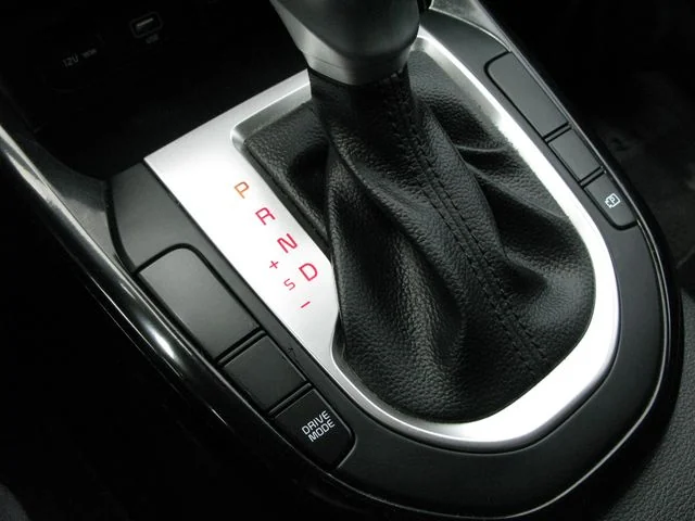 2023 Kia Forte GT-Line — photo