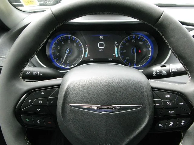 2025 Chrysler Pacifica Limited — photo