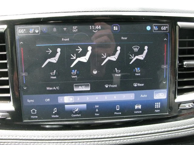 2025 Chrysler Pacifica Limited — photo