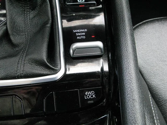 2025 Jeep Compass Limited — photo