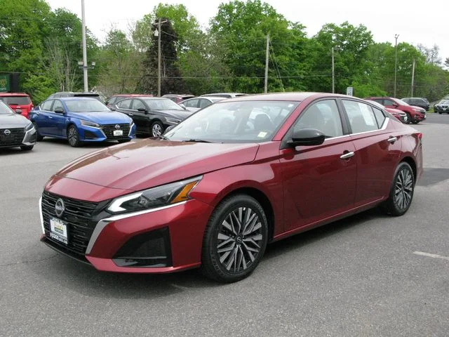 2025 Nissan Altima 2.5 SV — photo