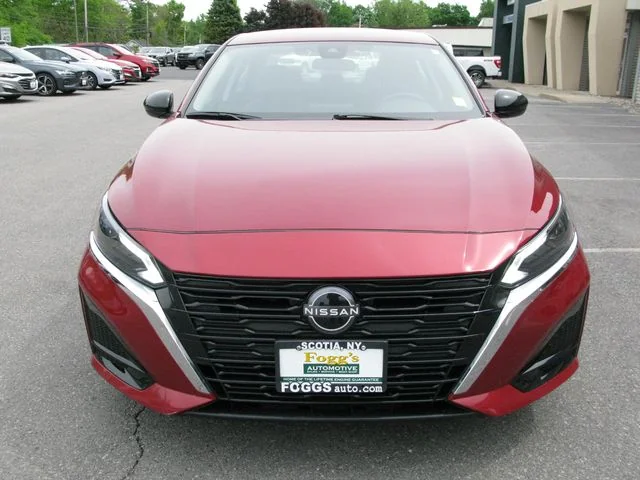 2025 Nissan Altima 2.5 SV — photo