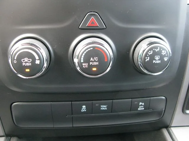 2022 Ram 1500 Classic Warlock — photo