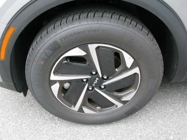 2023 Kia Sportage Hybrid LX — photo