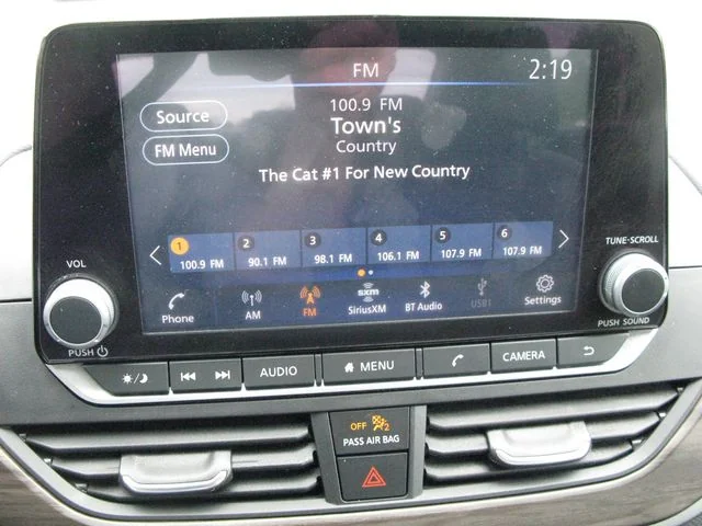 2025 Nissan Altima 2.5 SV — photo