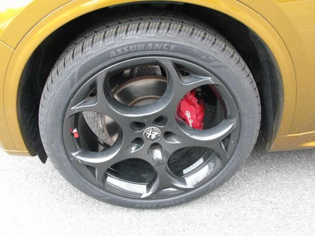 2023 Alfa Romeo Stelvio Veloce — photo