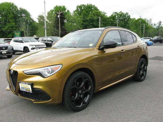 2023 Alfa Romeo Stelvio Veloce — photo