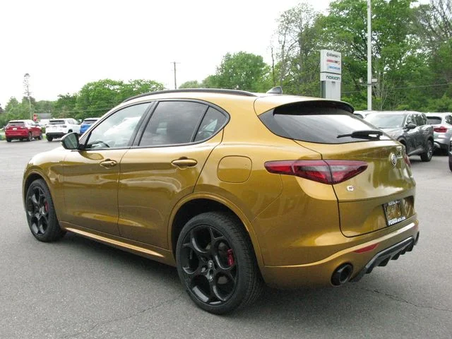 2023 Alfa Romeo Stelvio Veloce — photo