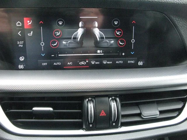 2023 Alfa Romeo Stelvio Veloce — photo