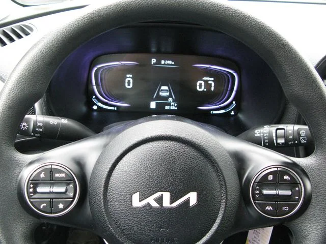 2025 Kia Soul LX — photo