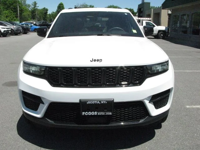 2023 Jeep Grand Cherokee Altitude X — photo