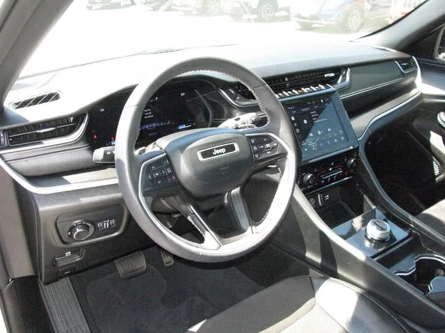 2023 Jeep Grand Cherokee Altitude X — photo