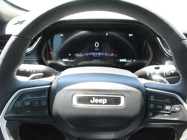 2023 Jeep Grand Cherokee Altitude X — photo