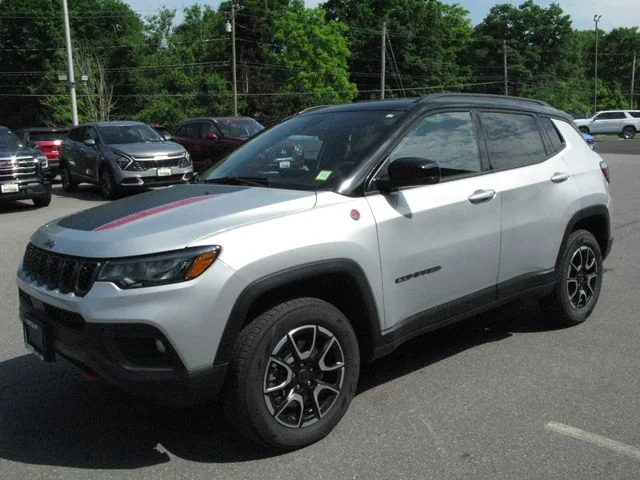 2025 Jeep Compass Trailhawk — photo