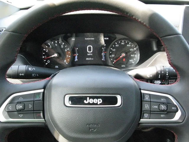 2025 Jeep Compass Trailhawk — photo