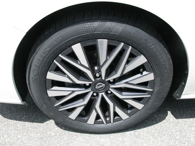 2025 Nissan Altima 2.5 SV — photo