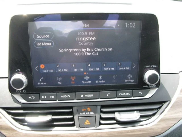 2025 Nissan Altima 2.5 SV — photo