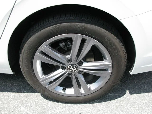 2023 Volkswagen Jetta SE — photo