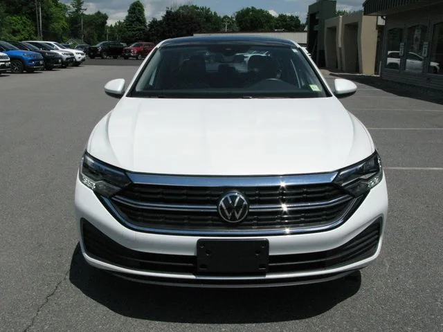 2023 Volkswagen Jetta SE — photo