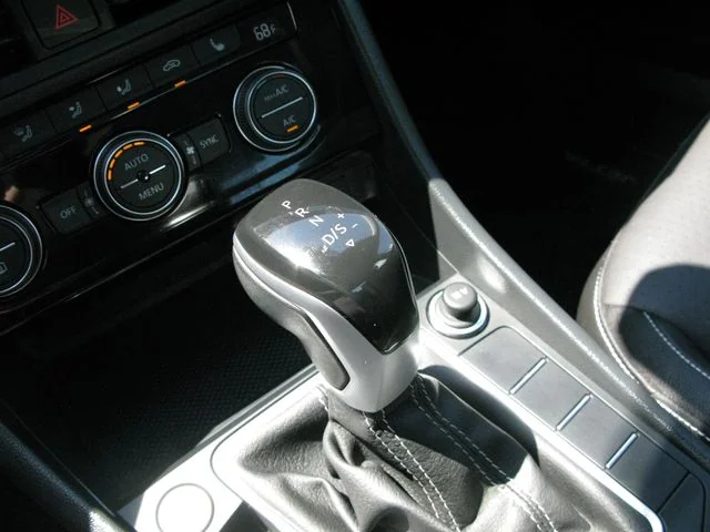 2023 Volkswagen Jetta SE — photo