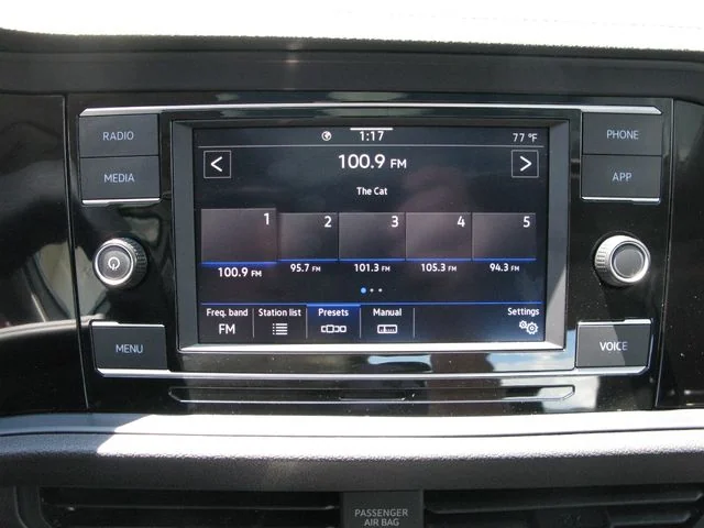 2023 Volkswagen Jetta SE — photo