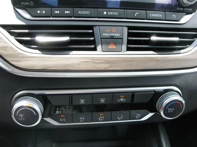 2025 Nissan Altima 2.5 SV — photo