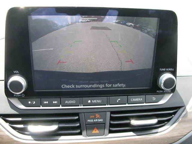 2025 Nissan Altima 2.5 SV — photo