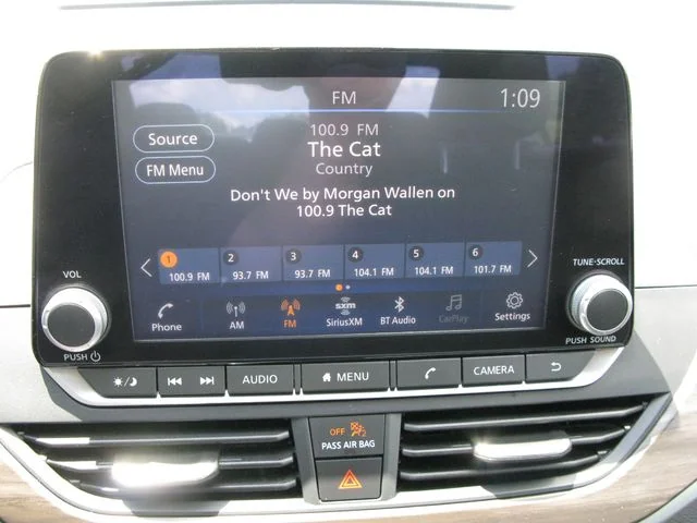 2025 Nissan Altima 2.5 SV — photo