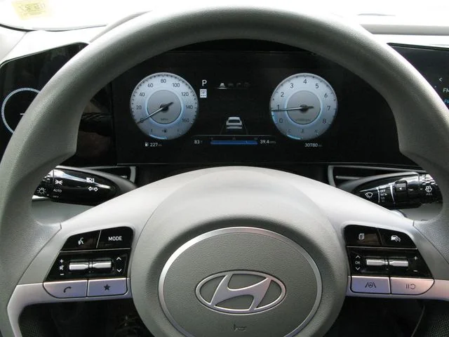 2024 Hyundai ELANTRA SEL — photo