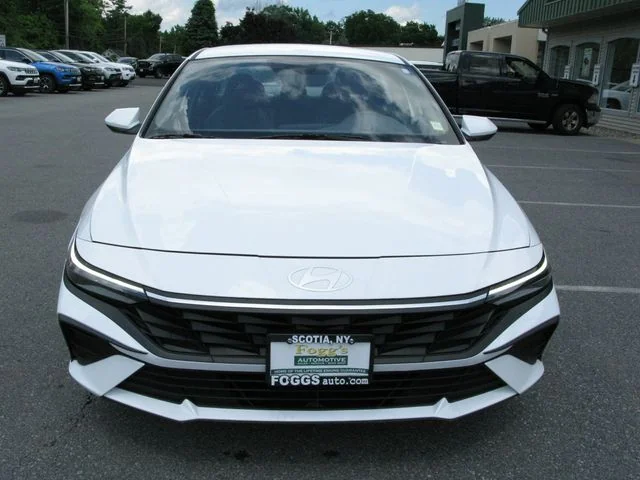 2024 Hyundai ELANTRA SEL — photo