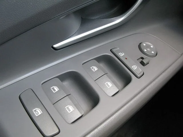 2024 Hyundai ELANTRA SEL — photo