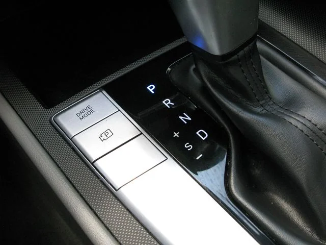 2024 Hyundai ELANTRA SEL — photo