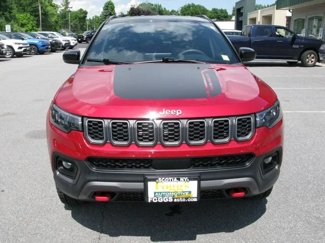 2025 Jeep Compass Trailhawk — photo