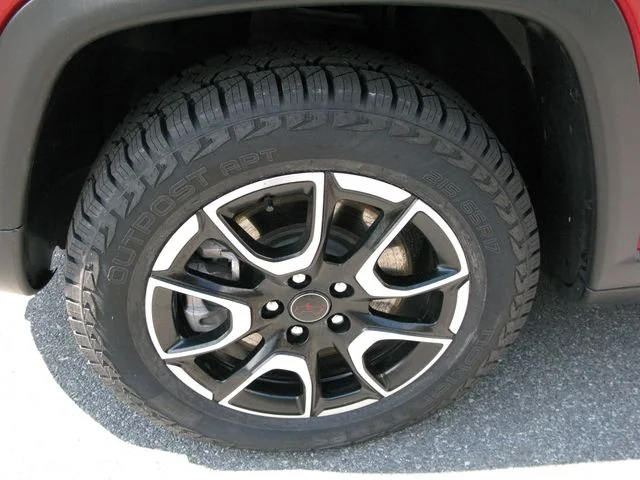 2025 Jeep Compass Trailhawk — photo