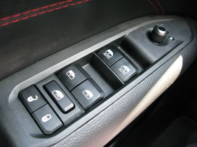 2025 Jeep Compass Trailhawk — photo