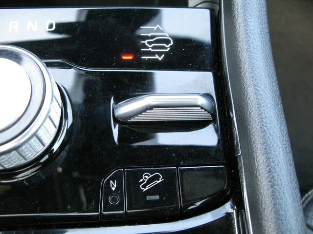 2023 Jeep Grand Cherokee Overland 4xe — photo