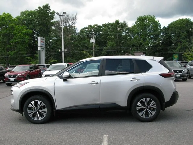 2023 Nissan Rogue SV — photo