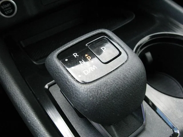 2023 Nissan Rogue SV — photo